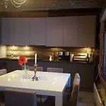 Villa Amo By The