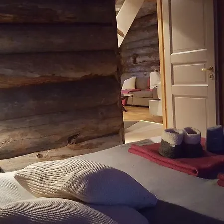 Amo By The Huvilat *